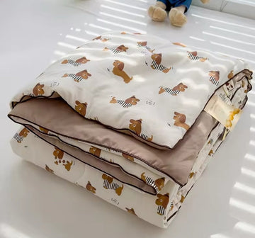 Teckel - deken - sprei - zomersprei - quilt - plaid - teckelprint - hond - 150x200cm
