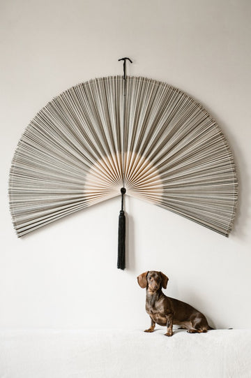 Bamboe waaier Extra Large | Bamboo wanddecoratie | Muurdecoratie waaier met kwastjes | Interieur eyecatcher | Japandi stijl