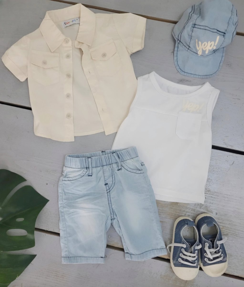 Baby jongens 4 delige set "Beige" verkrijgbaar in de maten 62 t/m 98