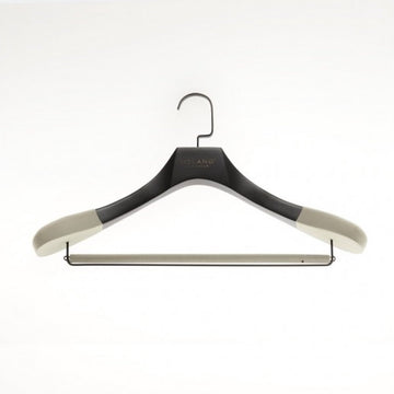 Milano Luxurious Kledinghanger met Broeklat – Kleerhangers – Kledinghangers Hout – Draaibare Zwarte Haak – Antislip – Antique Gelakt – Zwart