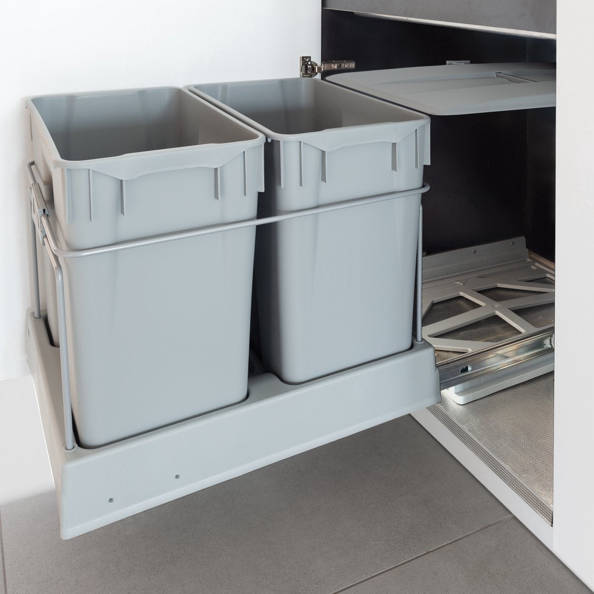 Eleganca Uittrekbare Afvalbak 2x30 Liter - Met vuilniszakken - Inbouw Prullenbak - Afvalbak Afvalscheiding – Geschikt vanaf deurbreedte 38cm, Inbouwdiepte 51cm & Kasthoogte 53cm - Grijs
