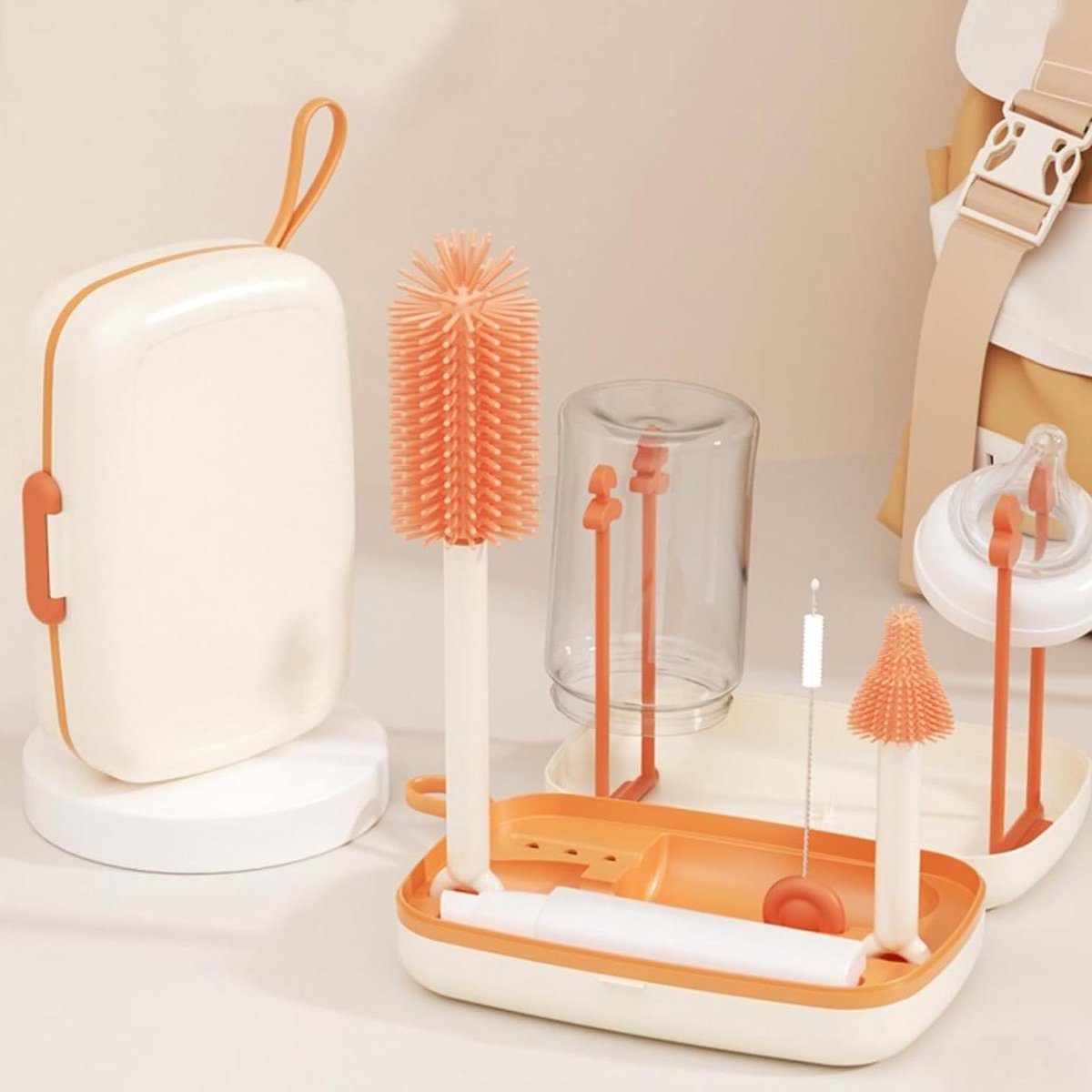 Flessenborstel Baby Reis Borstels voor het Schoonmaken 6 in 1 - Draagbare Siliconen Flessenborstel Tepel Reiniger Borstel - Rietjesborstel Zeepverdeler en Fles Droogrek - Beige Flessenborstel Baby