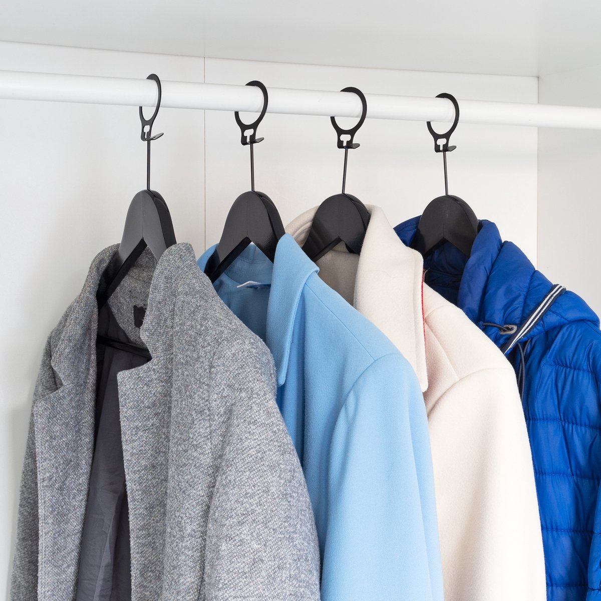Eleganca luxe kleerhangers 5 stuks- zwart- A kwaliteit behandeld hout - multifunctionele kledinghanger met anti diefstal ring- optimaal voor jassen en mantels