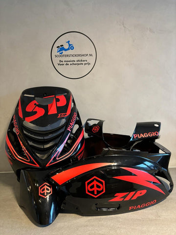 Piaggio Zip - SP pakket - Piaggio Zip Accessoire - Scooter Accessoires - Scooter Stickers - Stickerpakket - Mat Rood